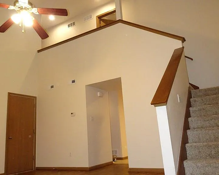 606 Glenstone Dr #1 — Photo 7