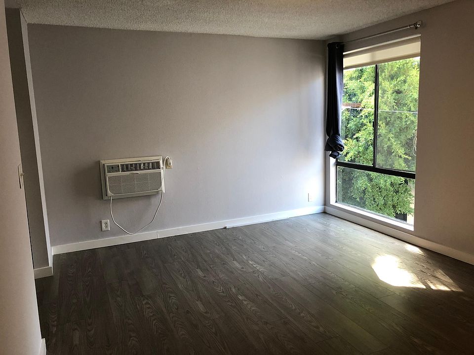 1st image of 7044 Hawthorn Ave APT 309