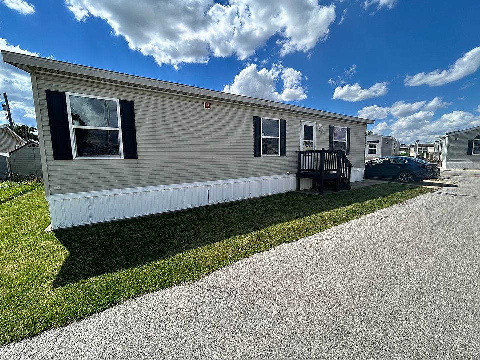 1st image of 8800 S Harlem Ave Trailer 404