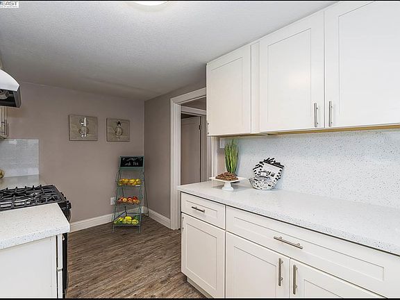 4th image of 694 Tehama Ave #A