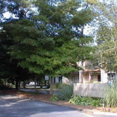 2nd image of 745 Clubhouse Ln