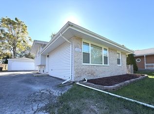 1129 Carol St, Downers Grove, IL 60516