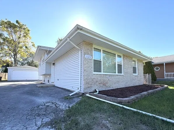 1129 Carol St, Downers Grove, IL 60516