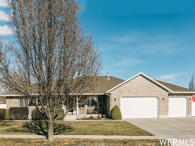 1st image of 1592 W Heather Downs Dr