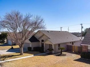 102 Shawnee Trl, Del Rio, TX 78840