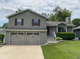 6317 SW 27th St, Topeka, KS 66614