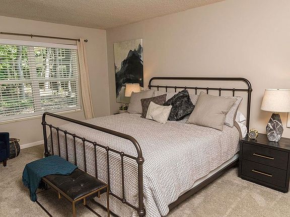 4th image of 5521 Fairlane Woods Dr #14102