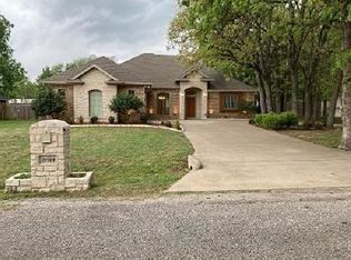 2610 Royal Ln, Granbury, TX 76049