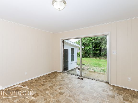 4th image of 3621 Lexington Dr