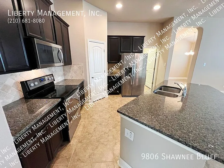 9806 Shawnee Blf — Photo 10
