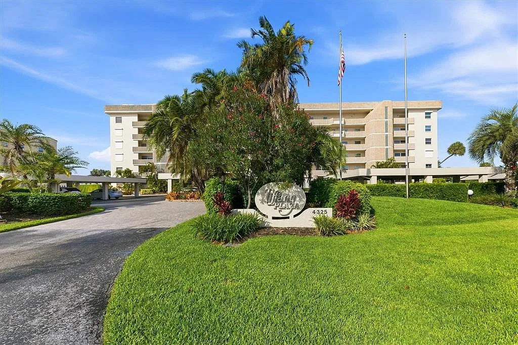 2 bed, 2.0 bath, 1336 sqft, $10,000 — Photo 1