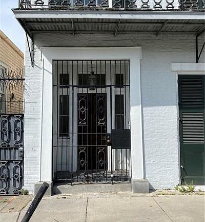2nd image of 1039 Burgundy St