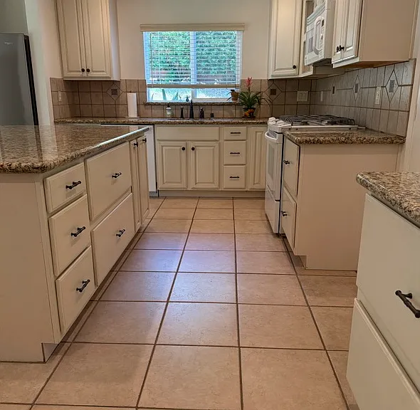 5753 Reynaud Ct — Photo 10