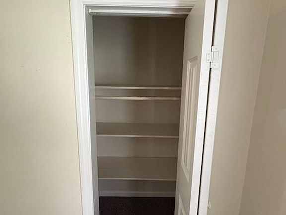 5th image of 812 Universal St #2
