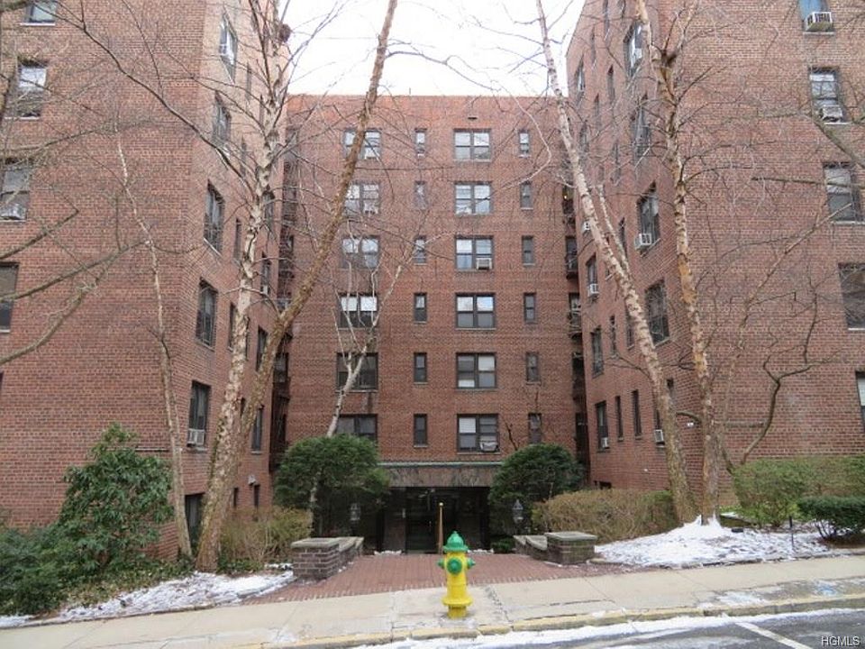 1st image of 10 Franklin Ave APT 3K