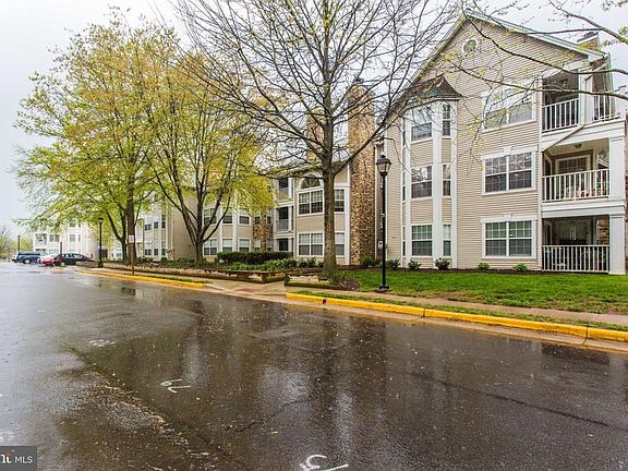 2nd image of 5616 Willoughby Newton Dr Unit 22