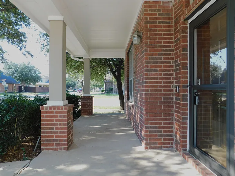 316 Hummingbird Dr — Photo 5