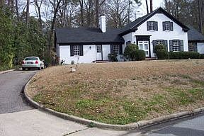 3rd image of 1832 Westover Ct