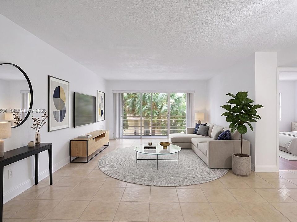 1st image of 4205 N University Dr APT 303