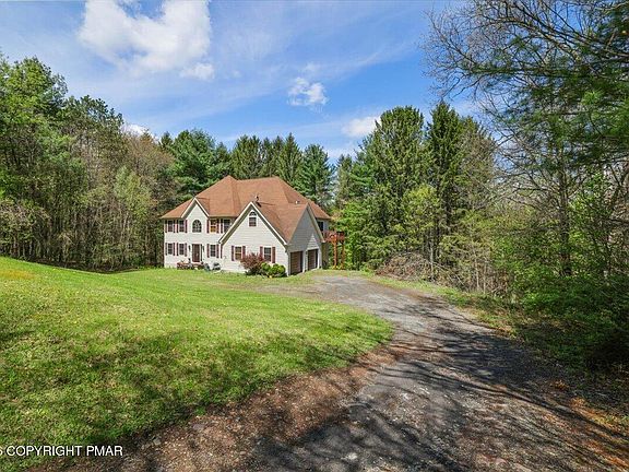 2nd image of 100 Comanche Pines Rd