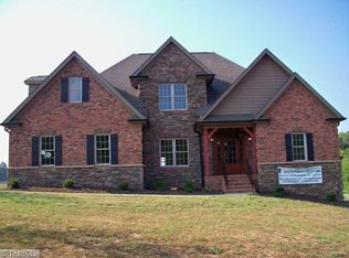 49 Olde Flds, Pfafftown, NC 27040