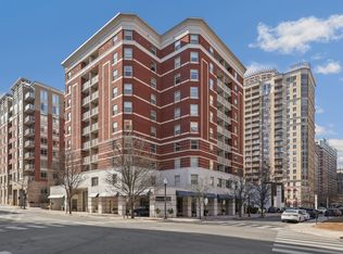 880 N Pollard St, Arlington, VA 22203