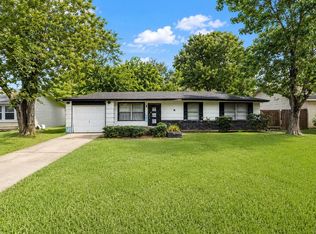 5935 Glenhurst Dr, Houston, TX 77033