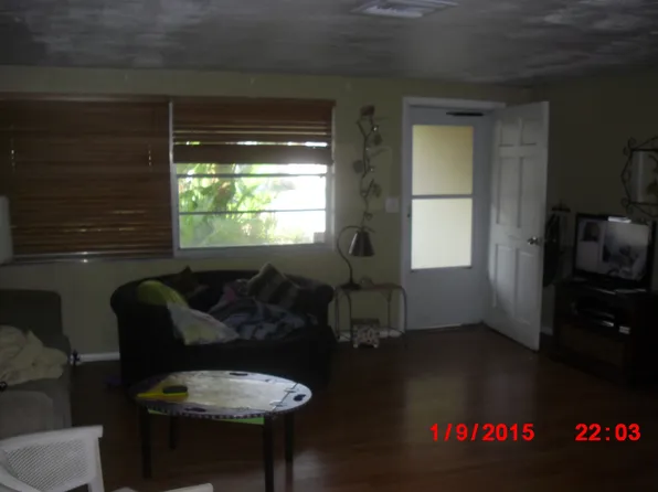 2852 Finch Dr, Holiday, FL 34690