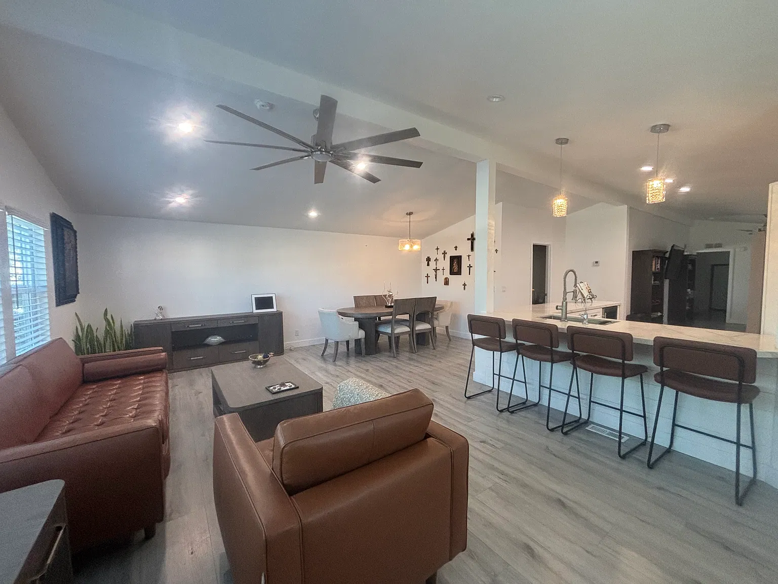 2 bed, 1440 sqft, $3,500 — Photo 3