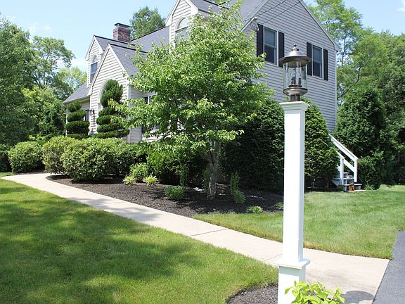 Front Walkway & Landscape