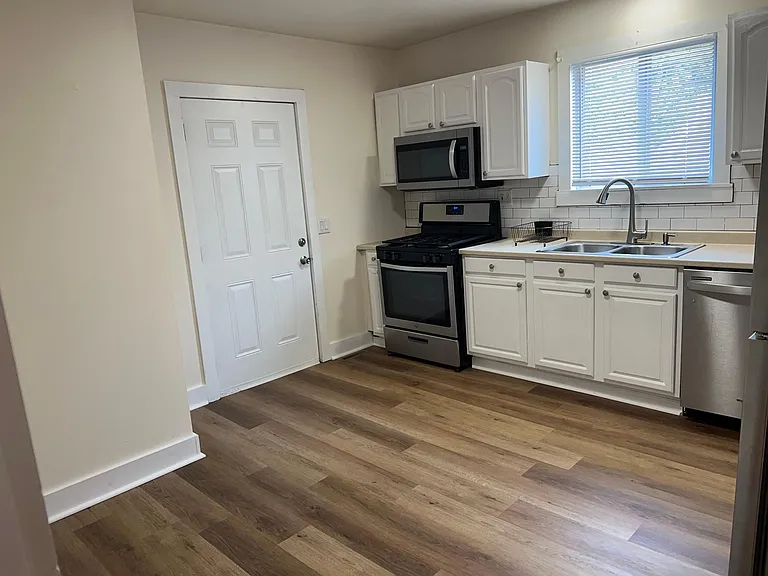 229 Harding St #1 — Photo 5