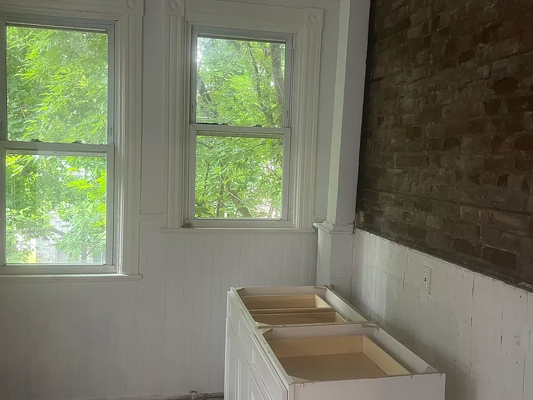 520 Madison Ave #3B — Photo 6