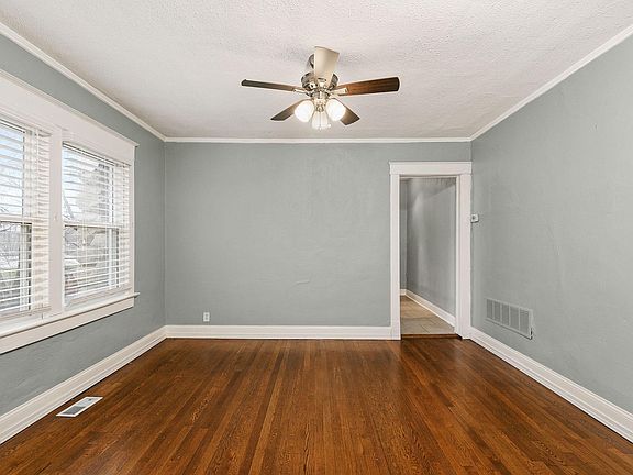 3rd image of 2926 Holmes St APT 1