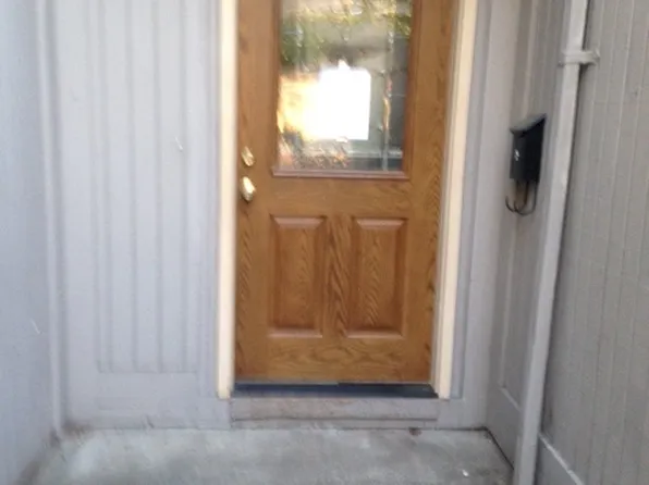 23801 NE Treehill Dr, Troutdale, OR 97060