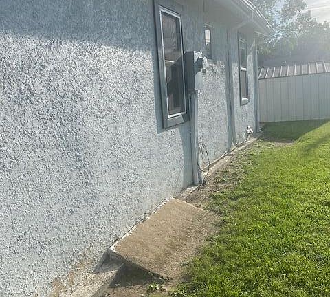 5th image of 953 3rd Ave W
