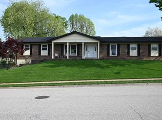 802 Longview Dr, Saint Charles, MO 63301