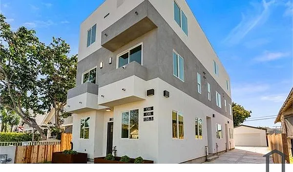 1020 Pioneer Ave #2