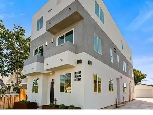 1020 Pioneer Ave, Wilmington, CA