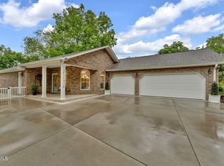 798 Summer Sound Rd, Piney Flats, TN 37686