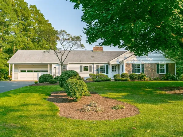 3 Van Cortland Dr, Pittsford, NY 14534