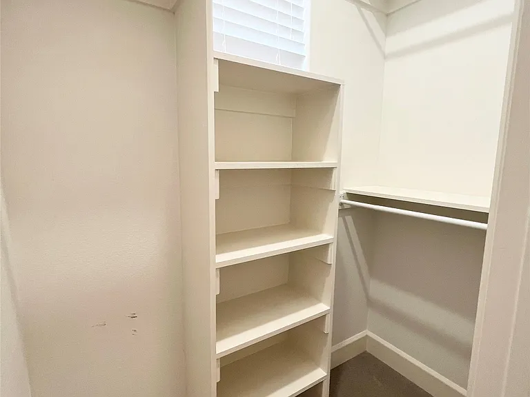 4325 Glenwick Ln — Photo 29