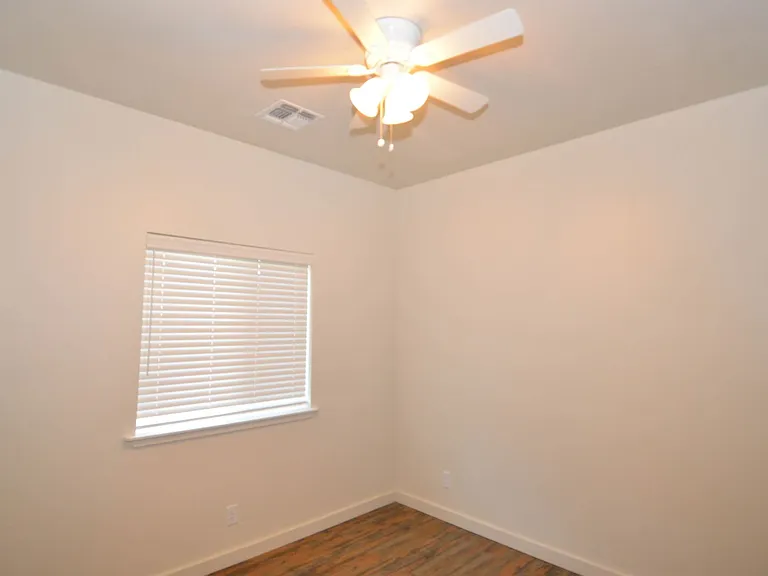 2511 N West St — Photo 5