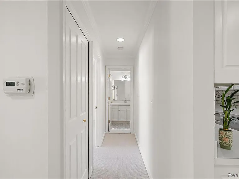 444 Chester St #420 — Photo 14