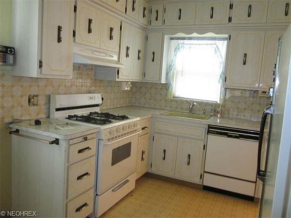 2nd image of 8920 Torrance Ave