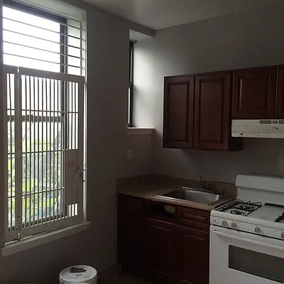 Rented by Evergreen Apartments BK | media 47