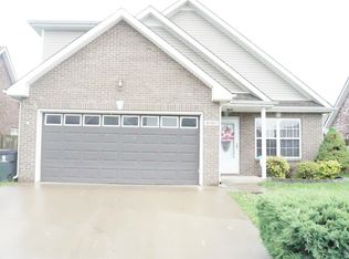 1010 Hendricks Ct, Clarksville, TN 37040