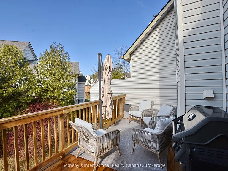 150 Victoria St S #103 — Photo 9