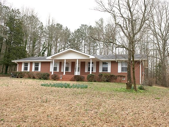 4th image of 40 Greenwood Ln