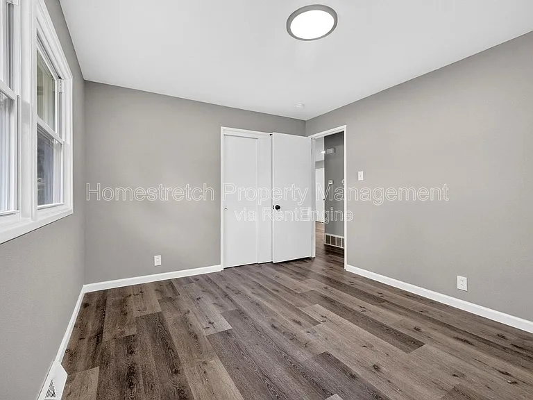 9219 Ellison Dr — Photo 16