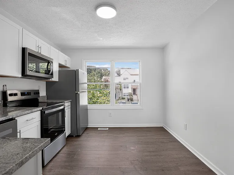 19 Dale Dr — Photo 4